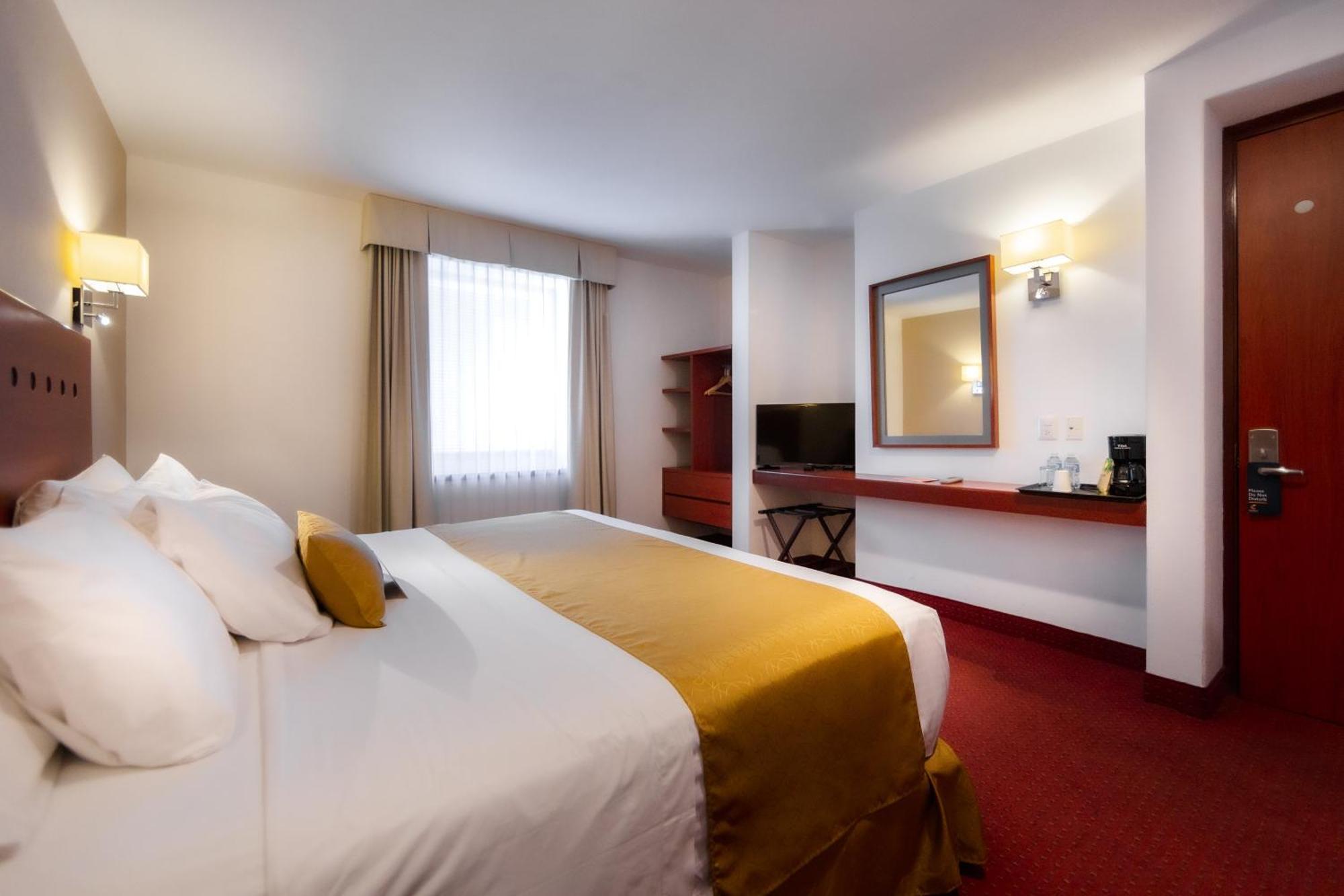 Hotel Comfort Tecnologico Querétaro